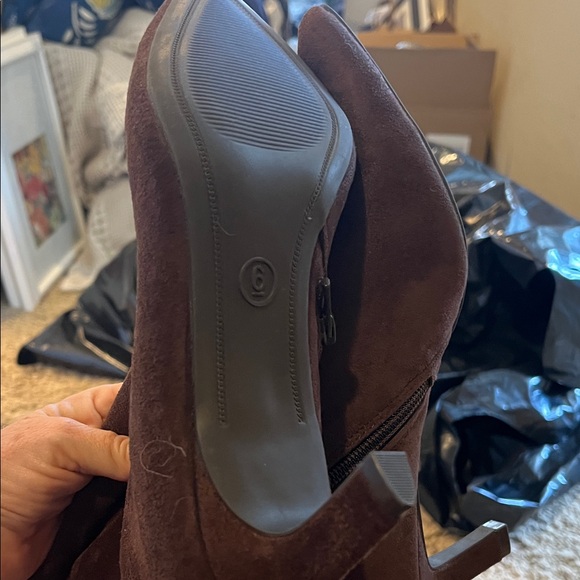 Elegant Brown Knee-High Women's heel Boots a new day 6 - Picture 3 of 3
